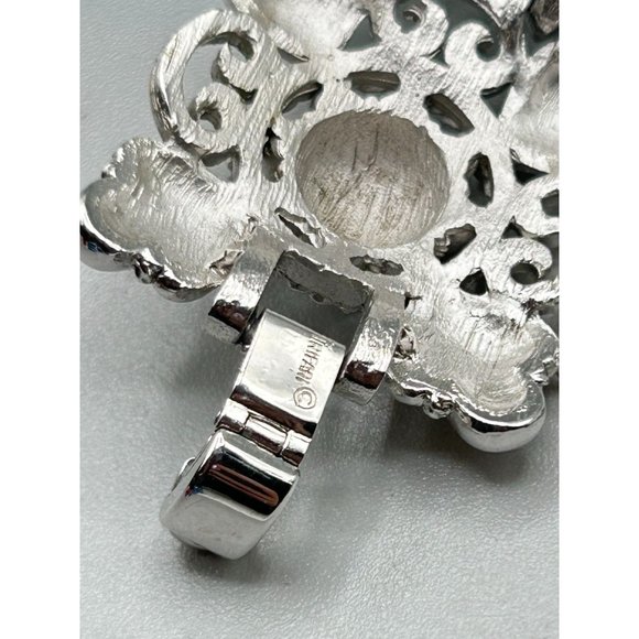 Vintage Signed Trifari Wide Silver Tone Bracelet Ornate Wide Panels Filigree - Picture 6 of 9